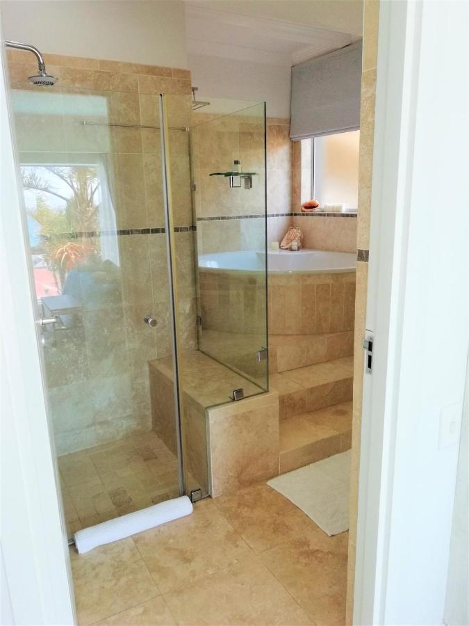 4 On Montagu Accommodation Μόσελ Μπέι Εξωτερικό φωτογραφία